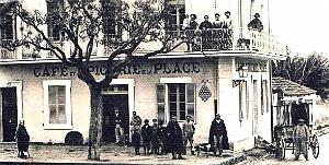 670- Aboukir - Cafe de la place2